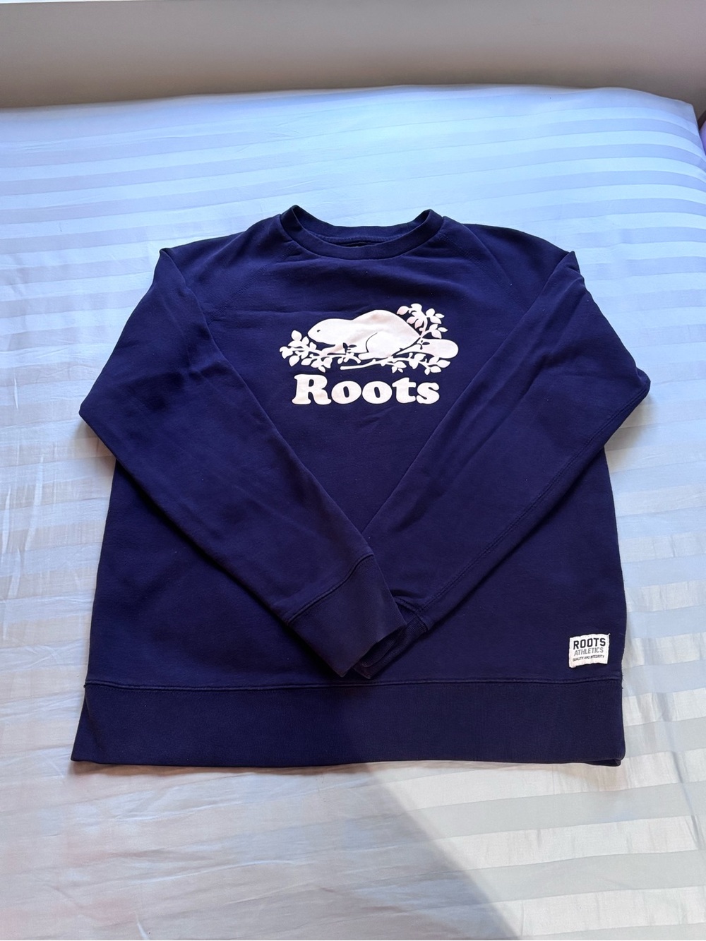 Roots Women’s Navy Logo Crewneck Sweater